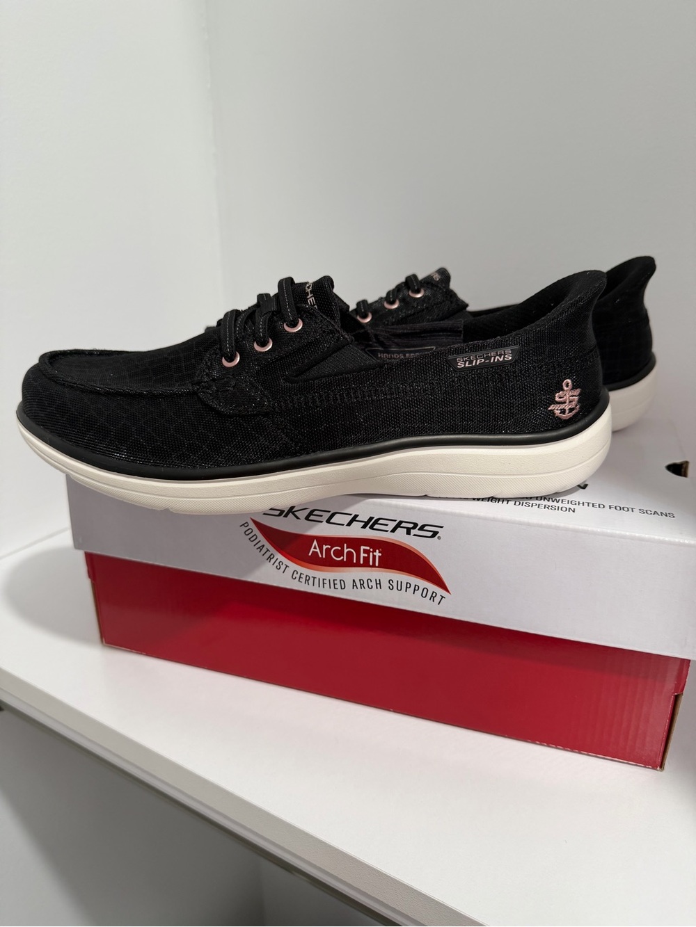 Skechers Women’s Black Slip-ins Boat shoes with pretty pink anchor accent - Picture 5 of 5